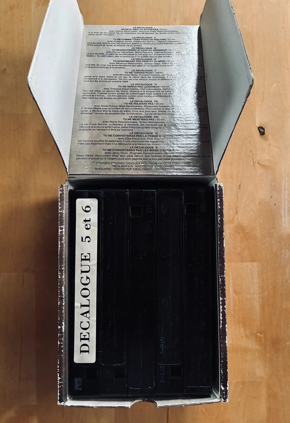Coffret coletor 5 VHS Le Décalogue de Krzysztof Kieslowski. – photo 4